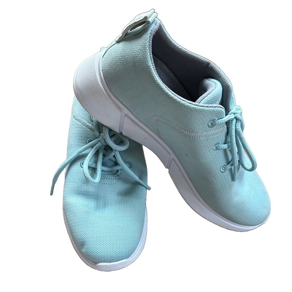 Hush Puppies Shoes - Hush Puppies Womens Bounce Maker Sneakers - Size 9